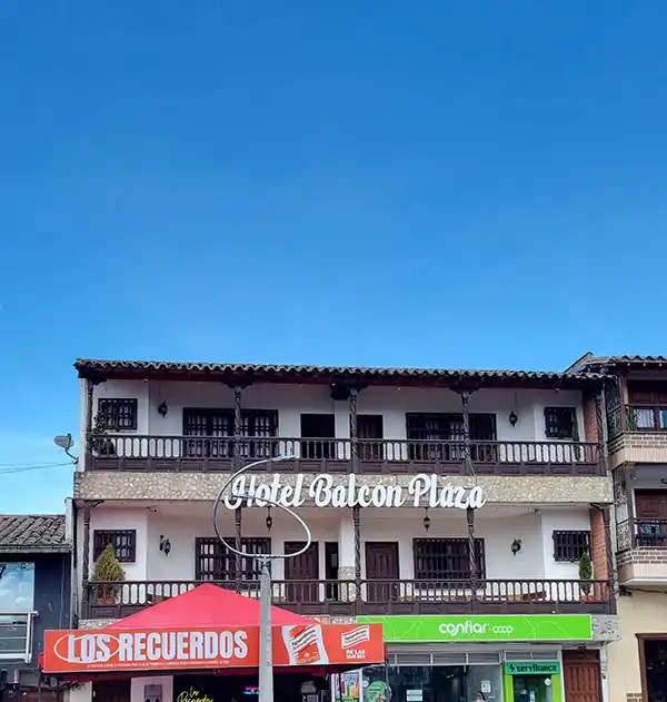 Hotel Balcón Plaza — Hotel familiar en el parque principal de La Unión Antioquia. La opción más querida del centro del municipio por su ubica. Hotel en La Unión, Antioquia, Colombia
