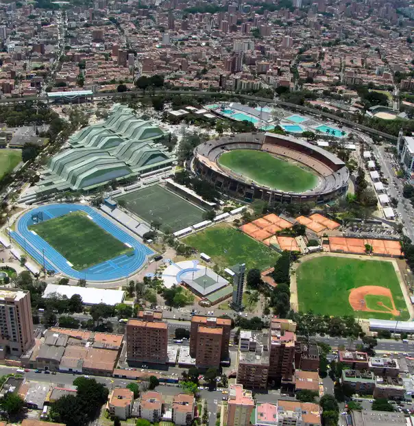 Unidad Deportiva Atanasio Girardot — Principal escenario deportivo y cultural de Medellín donde juegan Atlético Nacional e Independiente Medellín los dos gra. Atractivo turístico en Medellín, Antioquia, Colombia